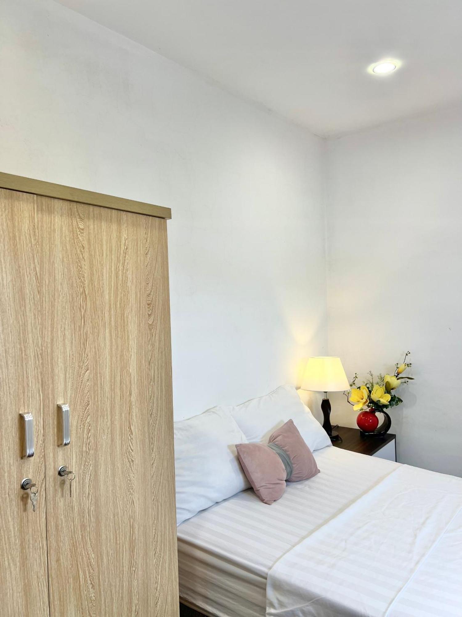 Ivy Hotel & Apartment - Stay 24H Hanói Quarto foto